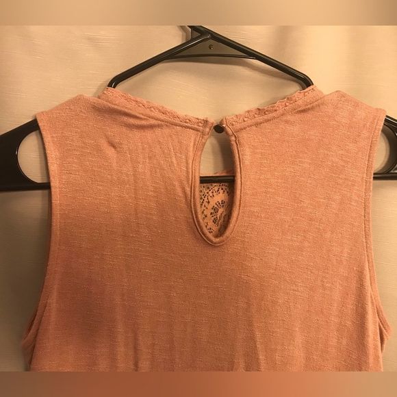 Maurice’s High Neck Tank Top Pink Lace Keyhole Button Size XS - Picture 4 of 11